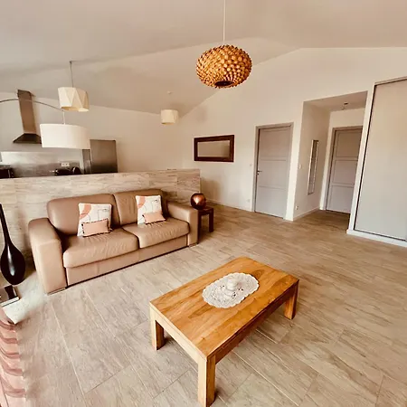 Casa Di Paoli מלון דירות 3*
